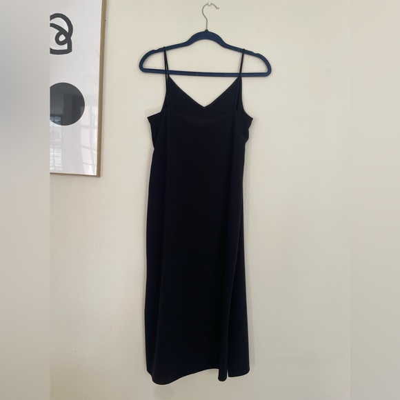 UNIQLO Black Full Length Dress - Picture 2 of 4